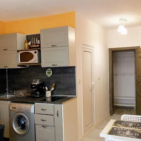 Апартаменти Ethno Guest *